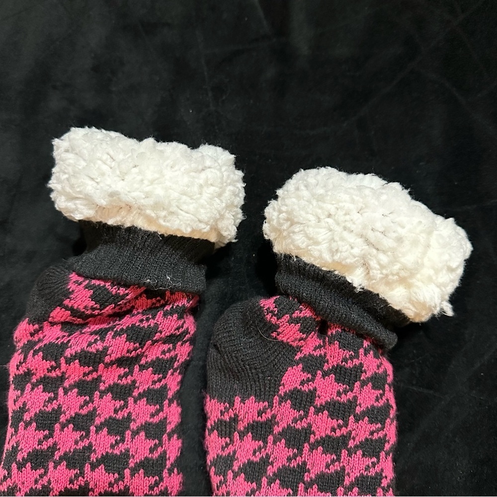 Black & Pink Slipper Socks - Picture 3 of 3